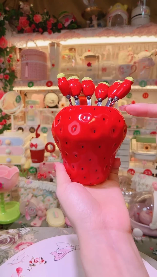 红色草莓水果叉~品质好发货快放心拍！