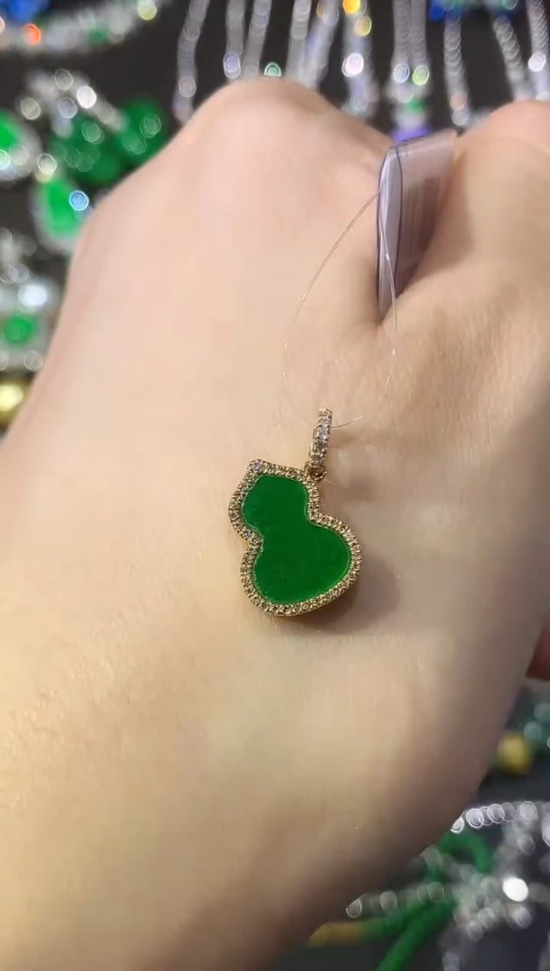 吊坠(不含链)18K金镶嵌翡翠C15