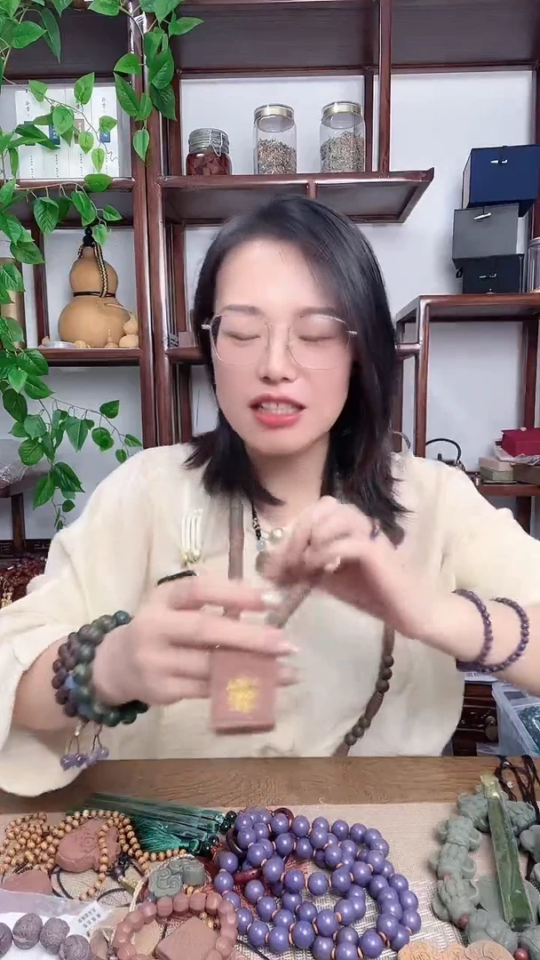 泥塑抱扑=金颜茉莉的脖挂