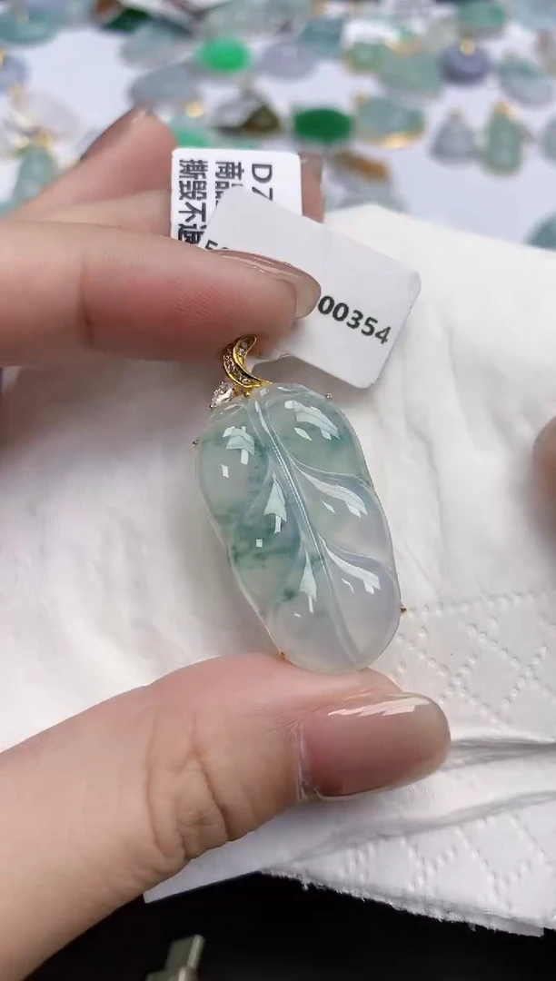 【闪购商品】翡翠颈饰18K金镶嵌天然缅甸翡翠A货