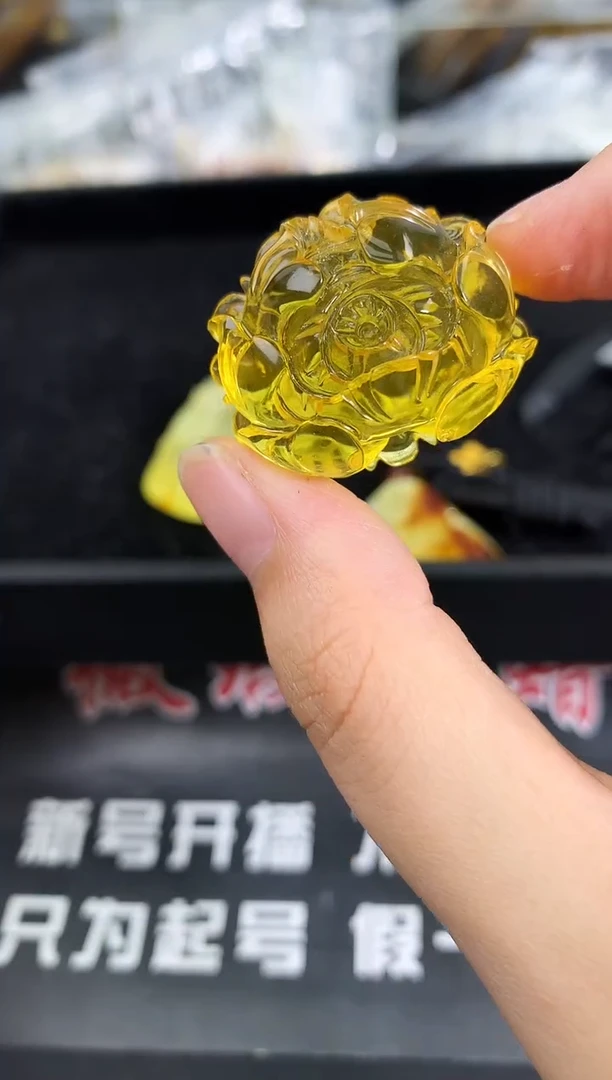 蜜蜡未镶嵌珠宝奇石57