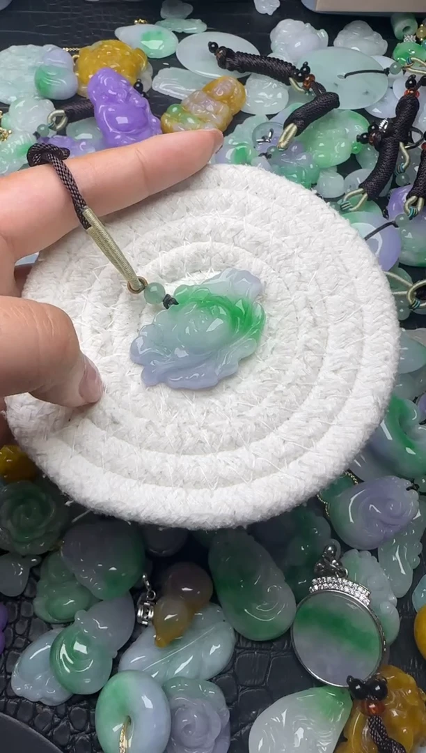 颈饰未镶嵌翡翠缅甸翡翠吊坠