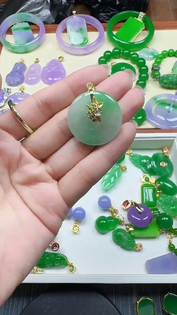 吊坠(赠链)14K金镶嵌翡翠飘花翡翠平安扣