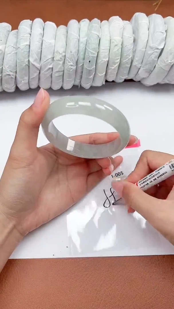 【一物一拍，对准编号】I005