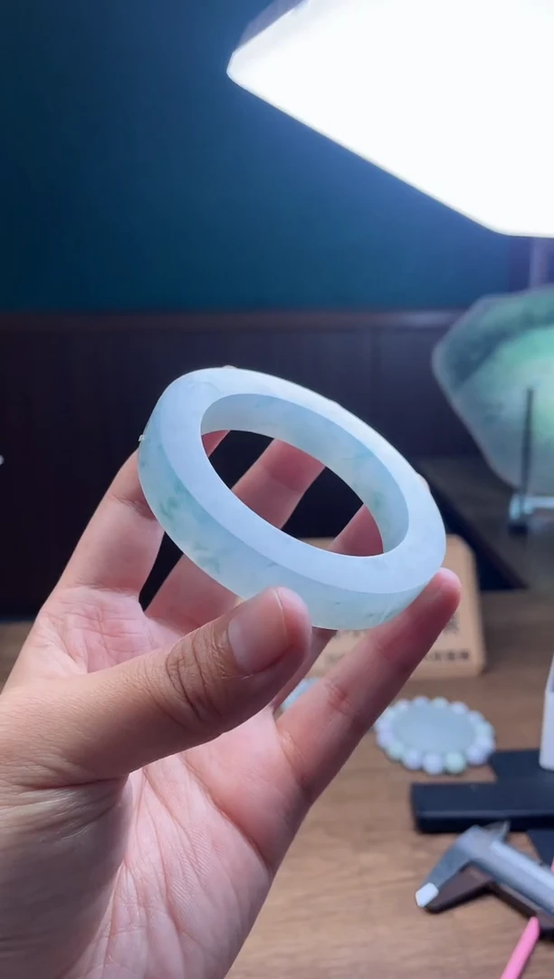 【闪购商品】定制翡翠手镯未镶嵌定制