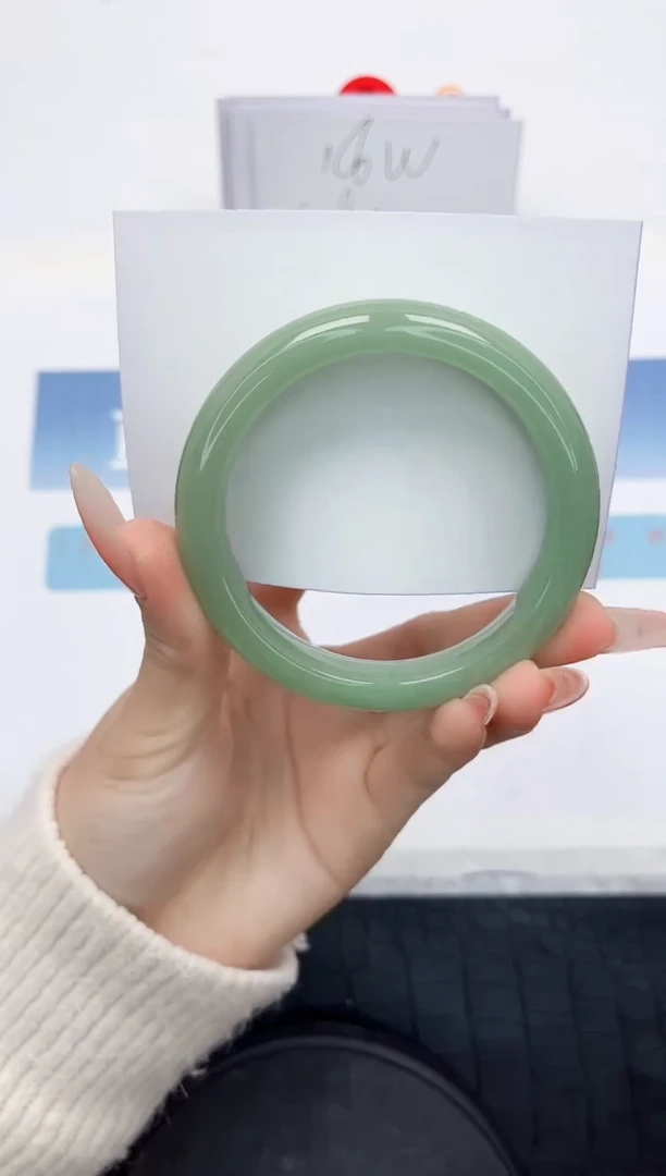 【闪购商品】石英质玉手镯未镶嵌L272-56.3