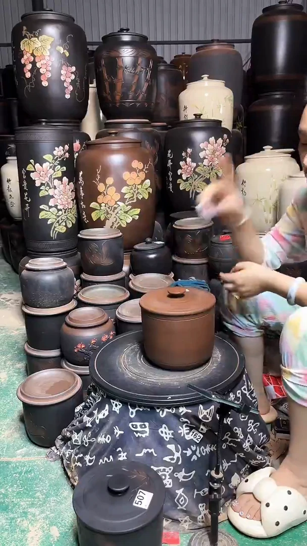罐瑕疵茶叶罐 古铜色小五饼  789