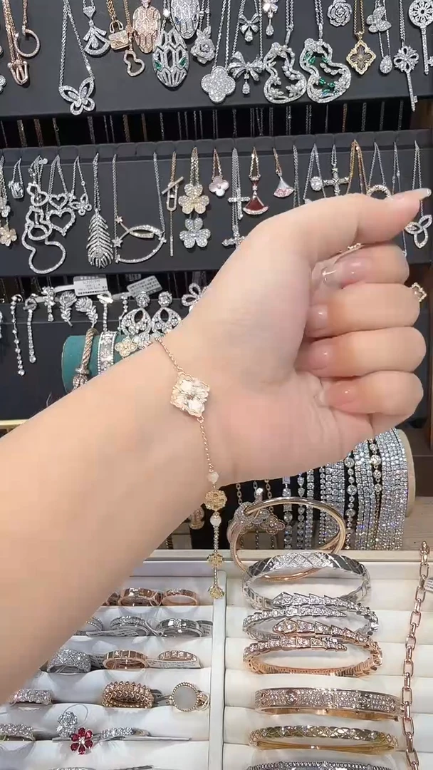 18K金镶嵌贝壳（贝母）手链手链