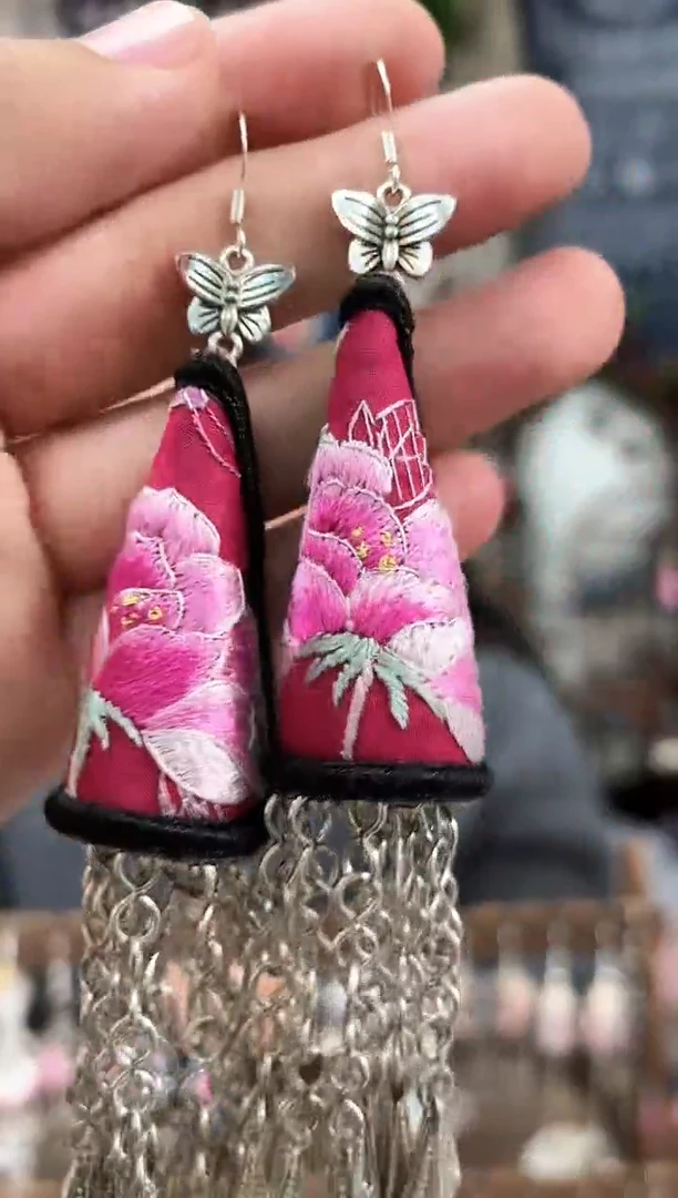 织绣民族风非遗老绣饰品516