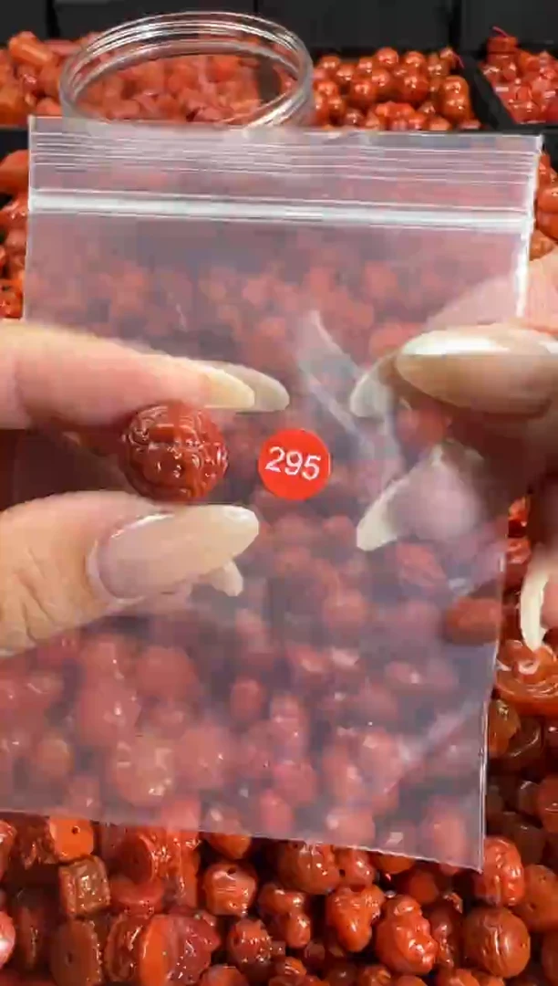 颈饰未镶嵌南红玛瑙1