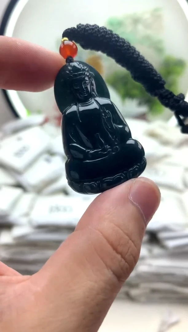 颈饰未镶嵌翡翠小素衣