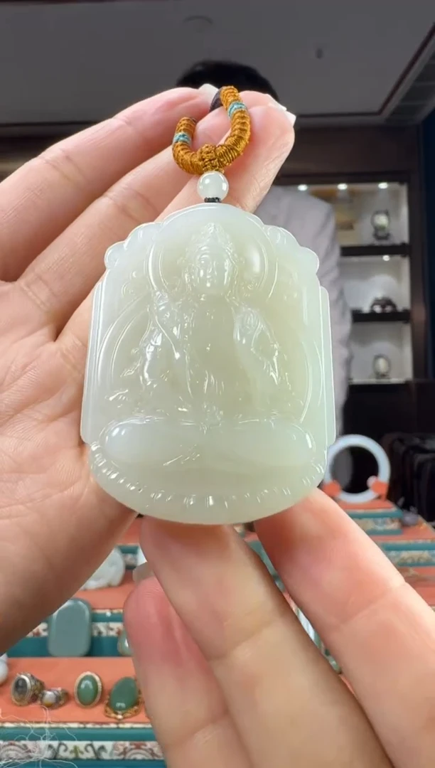 颈饰未镶嵌和田玉佩佩