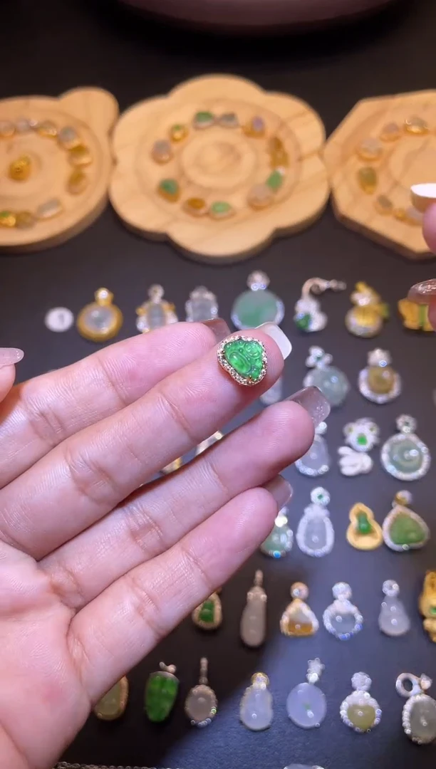 吊坠(不含链)银S925镶嵌翡翠1