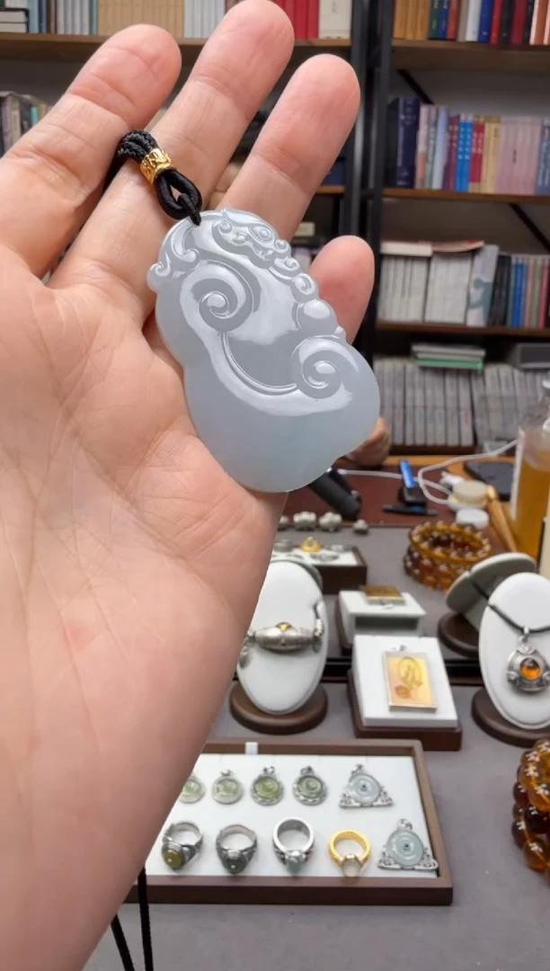 颈饰未镶嵌翡翠龙如意吊坠