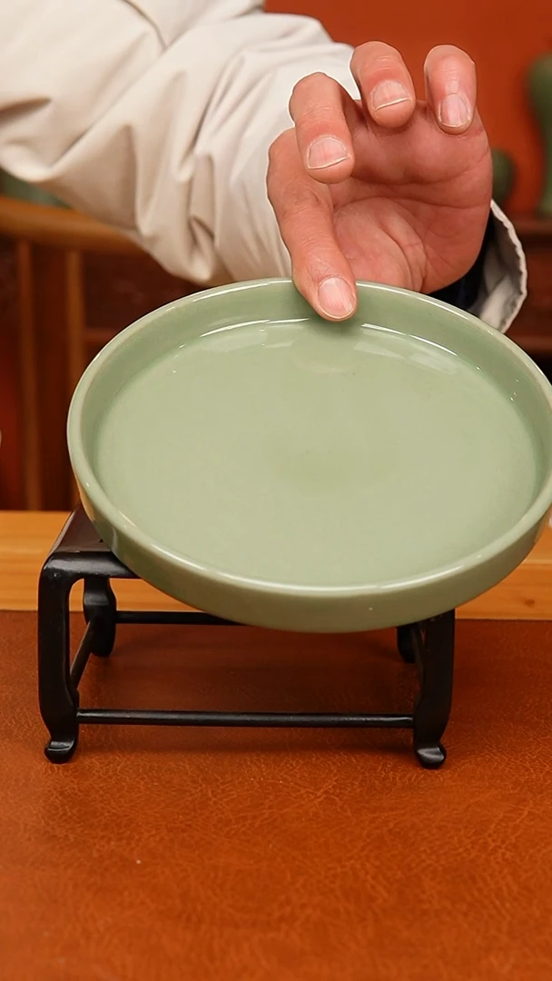 越窑秘色瓷折沿壶承