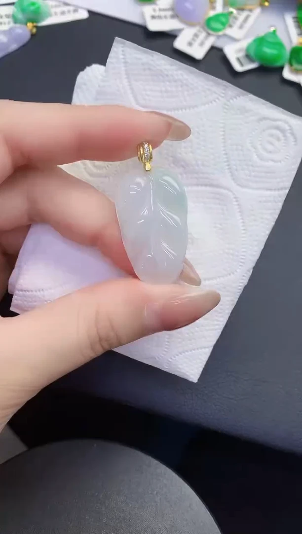 颈饰未镶嵌翡翠缅甸天然翡翠A货