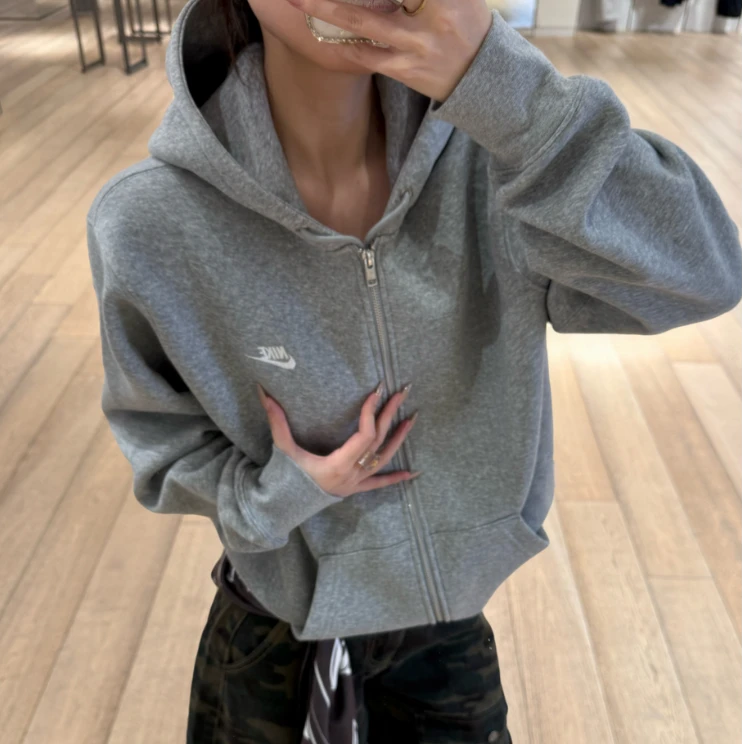 【滔搏联动】NIKE耐克25秋冬花灰色阔版男女针织甩帽外套FN3862-063