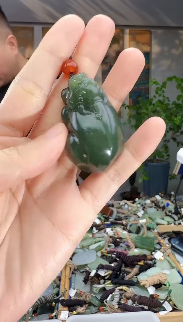 未镶嵌和田玉挂件拍一发一