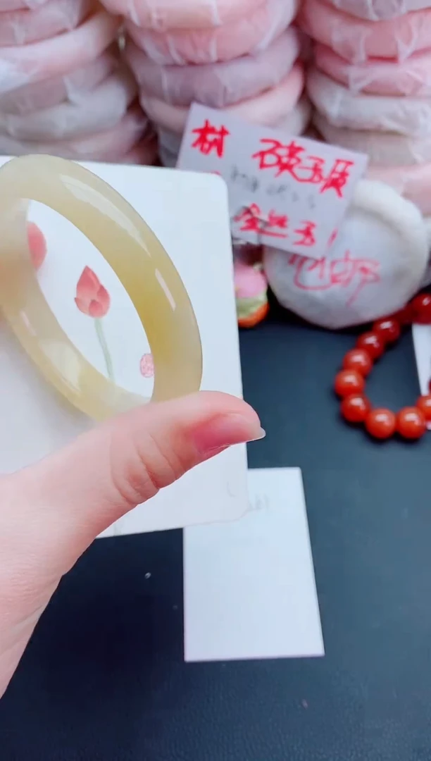 【闪购商品】石英质玉手镯未镶嵌k61-57-58