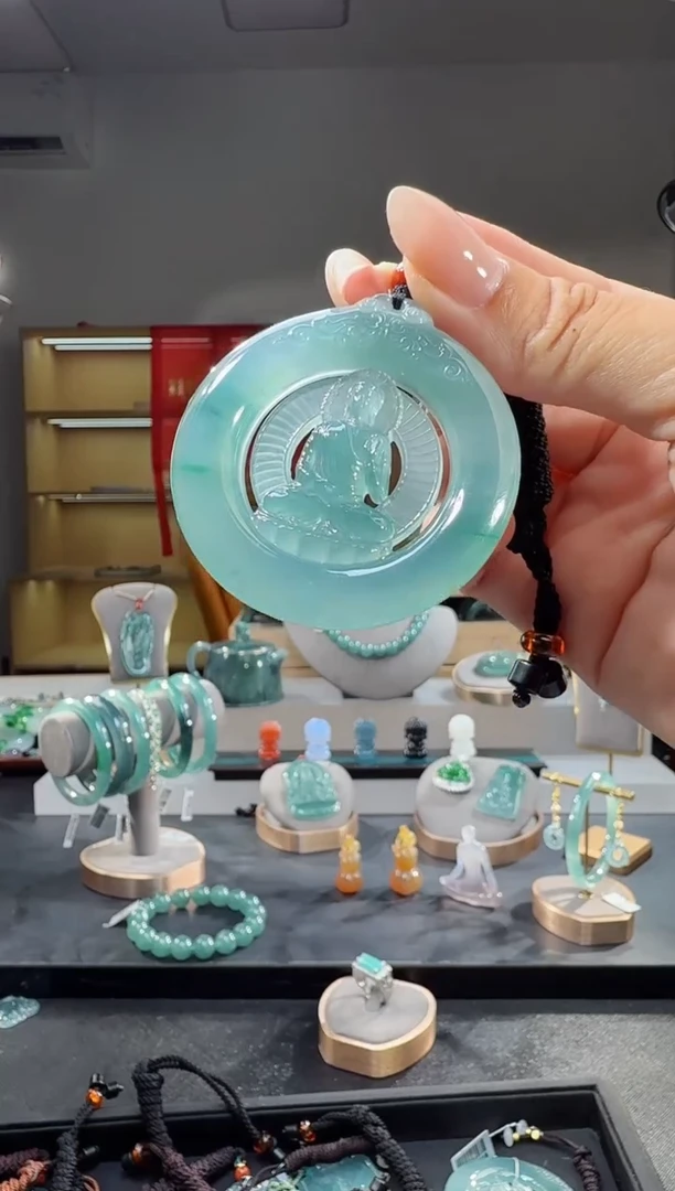 吊坠(不含链)未镶嵌翡翠佛