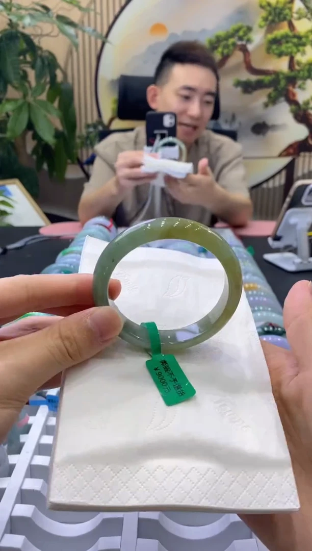 未镶嵌手镯翡翠48066