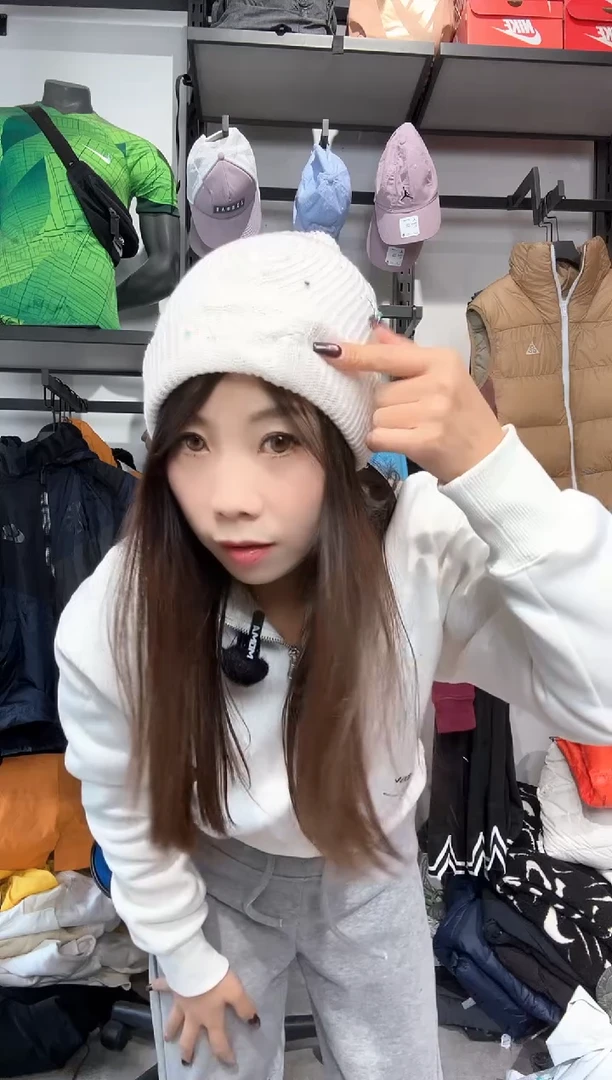 1049编码 瑕疵款直播间过款为准 尺码    身高