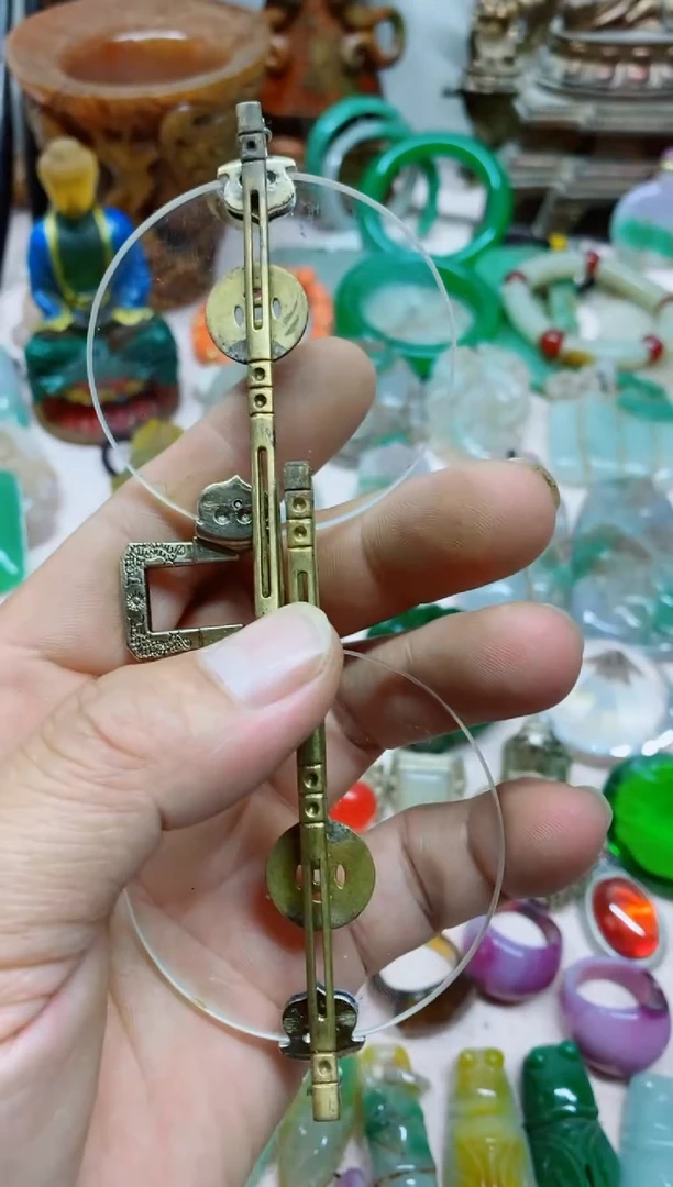 1直播间的实时画面