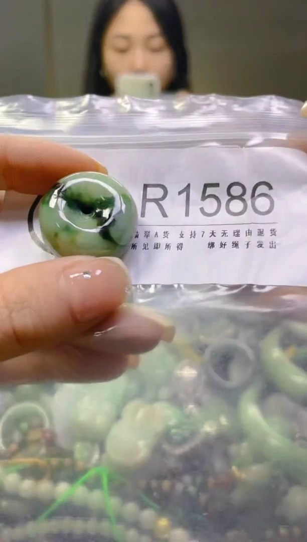 翡翠未镶嵌颈饰/R/翡翠A货一图一物