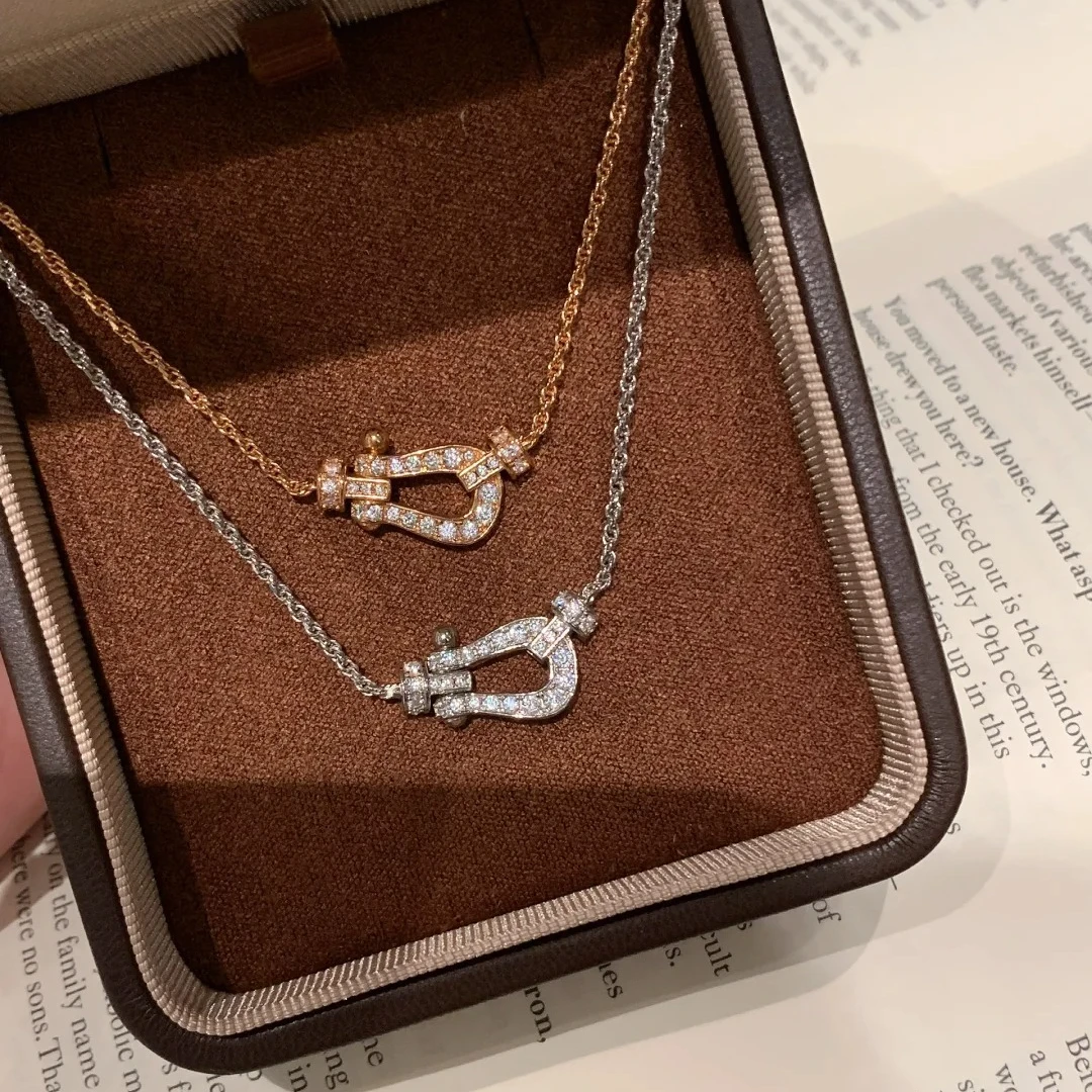 合金项链 镀K金 精致马蹄扣闪钻项链