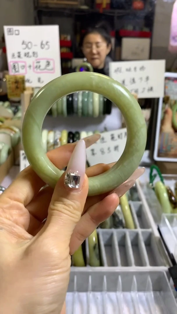 未镶嵌岫玉手镯20 57+ 包容