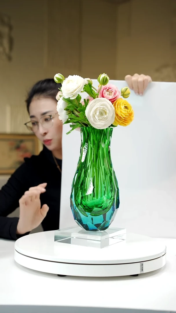 琉璃蓝绿色凹面花瓶带底座