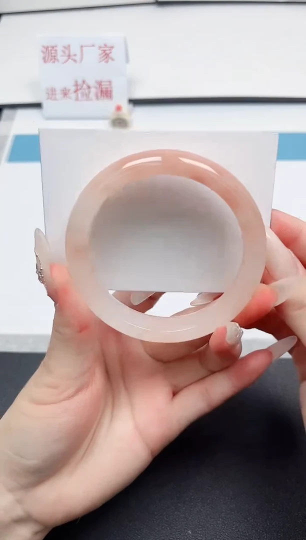 【闪购商品】石英质玉手镯未镶嵌102-60.2