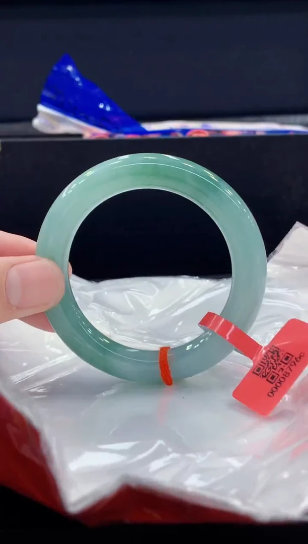 未镶嵌手镯翡翠翡翠手镯