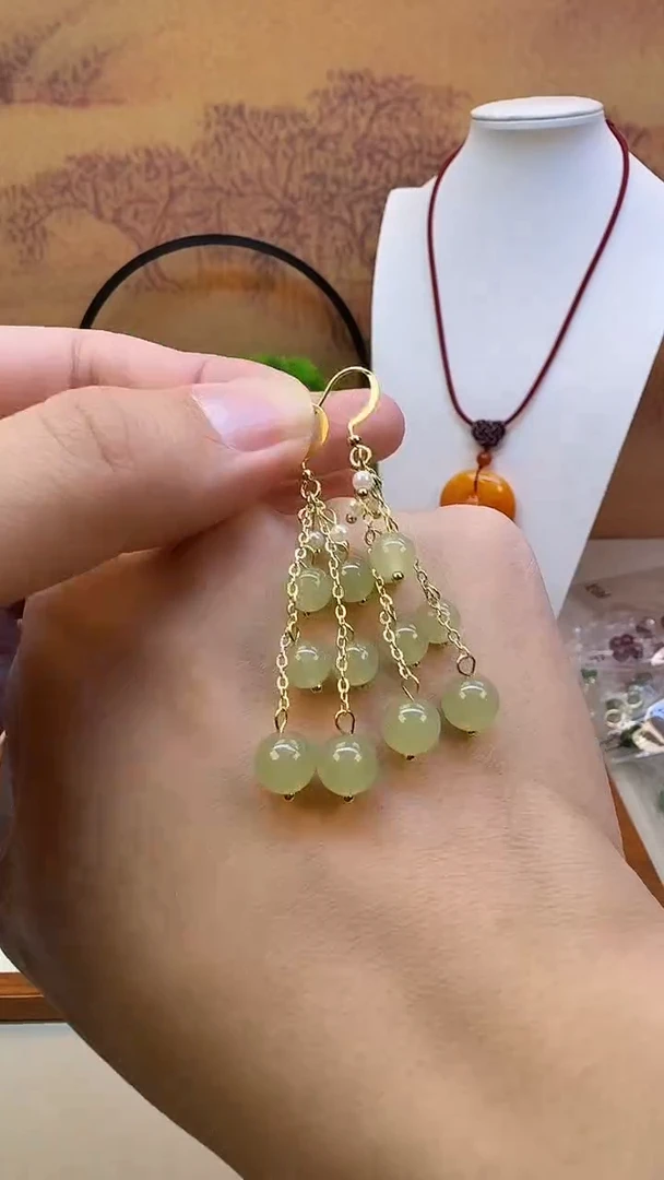 14K金镶嵌和田玉耳饰E25