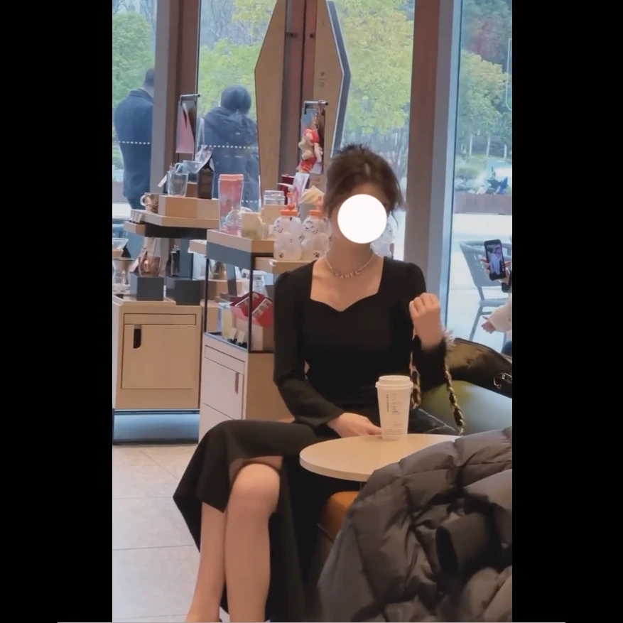 大码时尚高端显瘦连衣裙女2025秋季新款法式气质复古高级感小黑裙