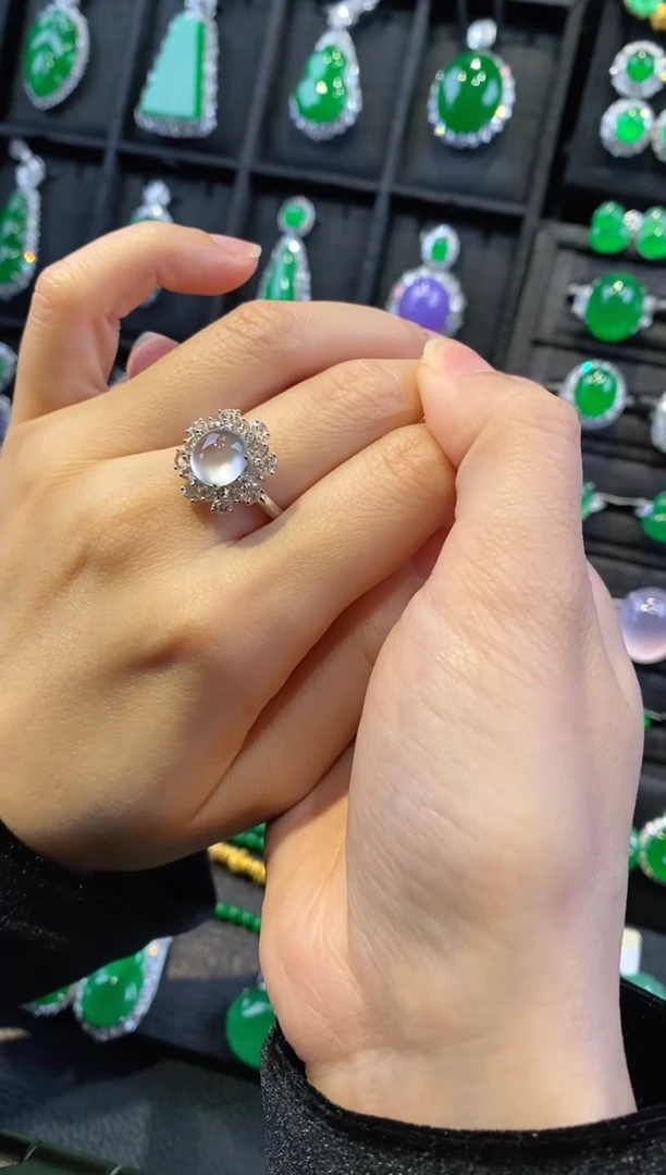 【闪购商品】翡翠戒指18K金镶嵌蛋面戒指5142001