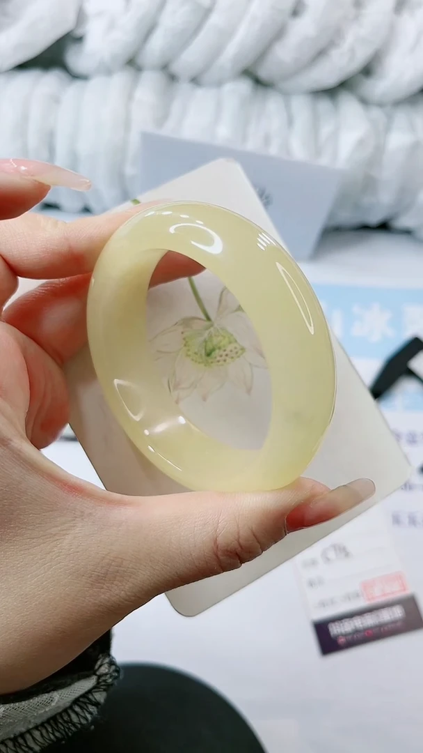 【闪购商品】石英质玉手镯未镶嵌多样性发货C75