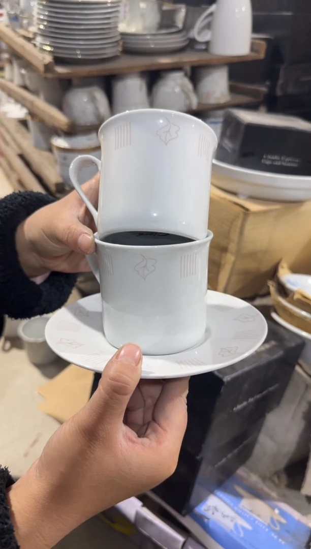 摆件两杯一碟微瑕请慎拍