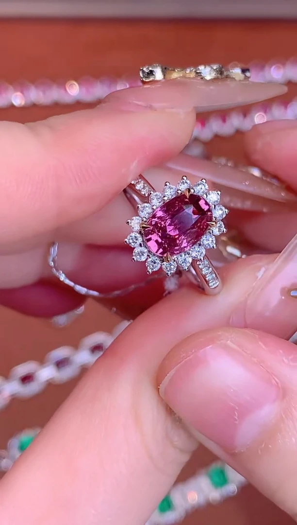 【闪购商品】彩色蓝宝石戒指18K金镶嵌2.08CT  无烧帕帕拉恰