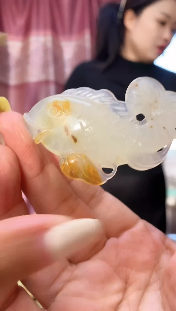 未镶嵌岫玉吊坠