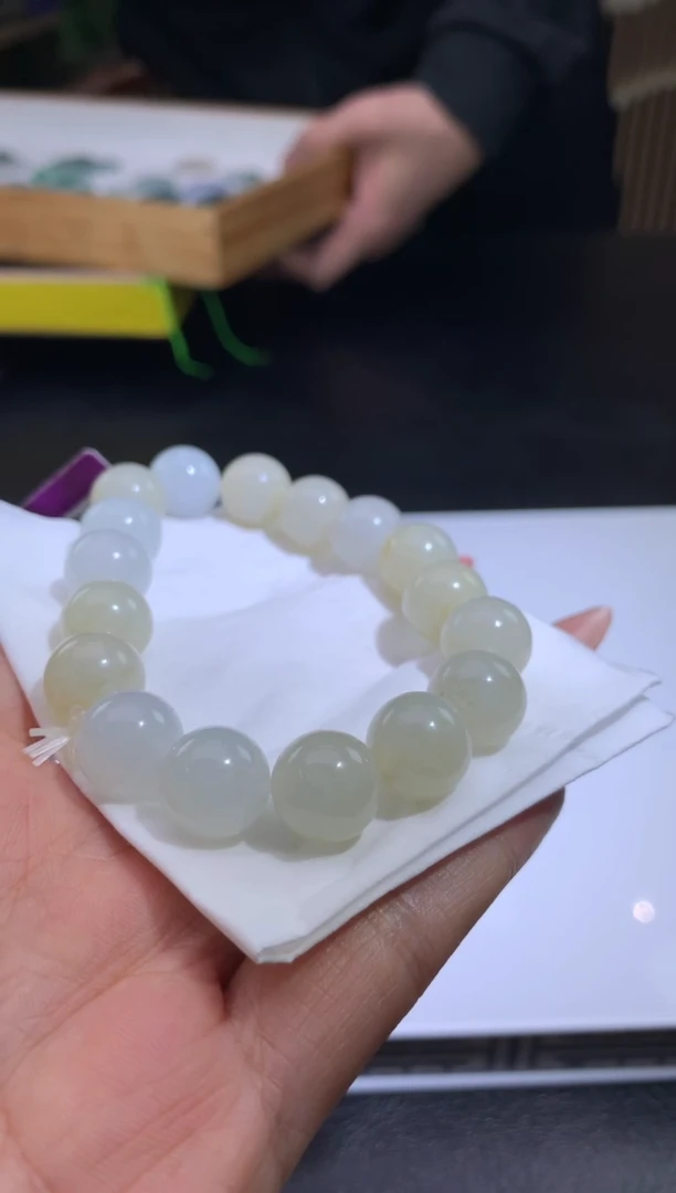 未镶嵌定制翡翠衝**霄翡翠