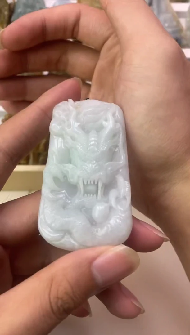 翡翠未镶嵌颈饰双*座天然翡翠