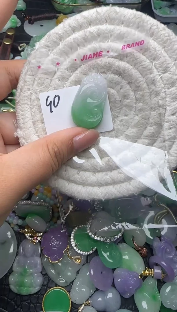 颈饰未镶嵌翡翠缅甸翡翠吊坠