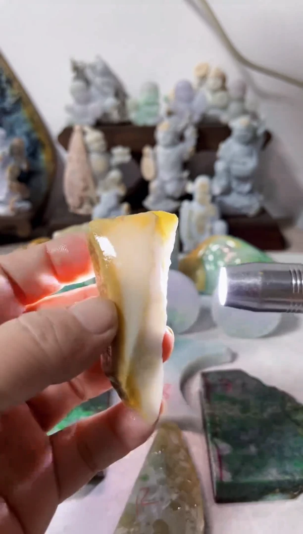 【闪购商品】翡翠吊坠(不含链)未镶嵌A553