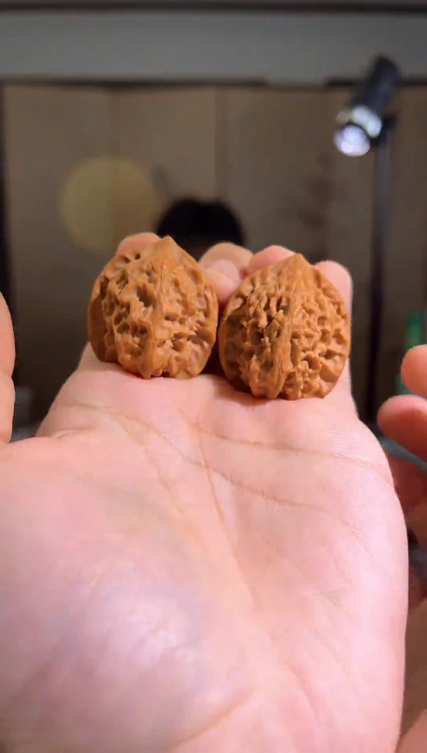 文玩核桃把件艺**楠玲珑