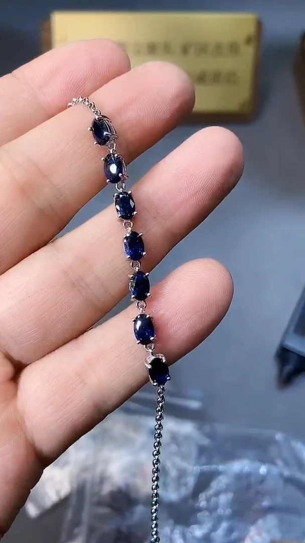 【闪购商品】蓝宝石手链银S925镶嵌354