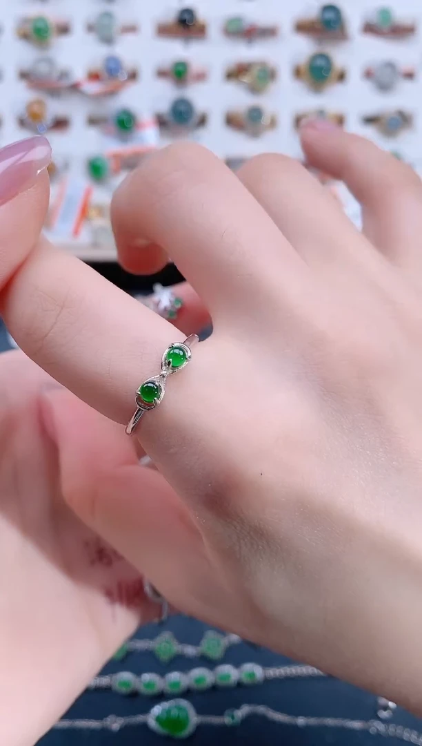 翡翠戒指银S925镶嵌天然翡翠