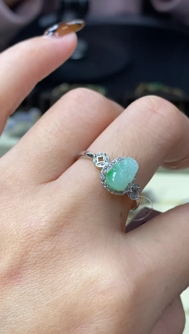 颈饰银S925镶嵌翡翠17851