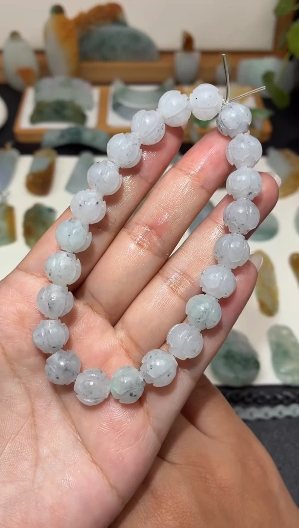 未镶嵌定制翡翠乌鸡莲花手串