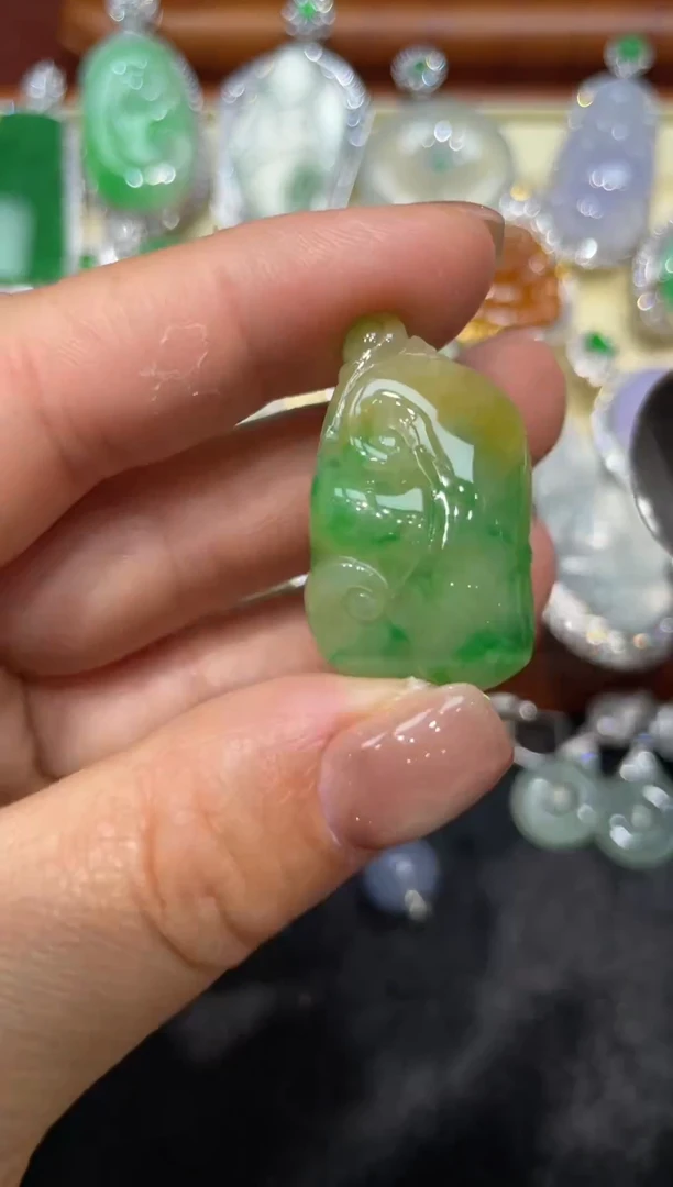 【闪购商品】翡翠颈饰未镶嵌翡翠43